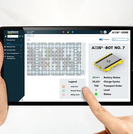 Digitale Anlagenüberwachung per Tablet Tablet mit Benutzeroberfläche zur Überwachung einer automatisierten Lageranlage
