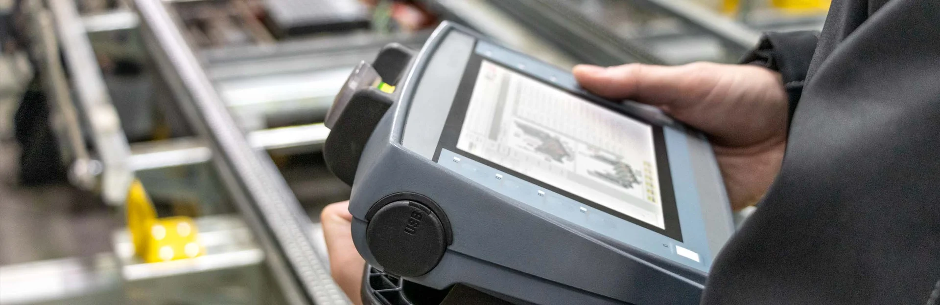 Bedienpanel zur Steuerung einer automatisierten Lageranlage